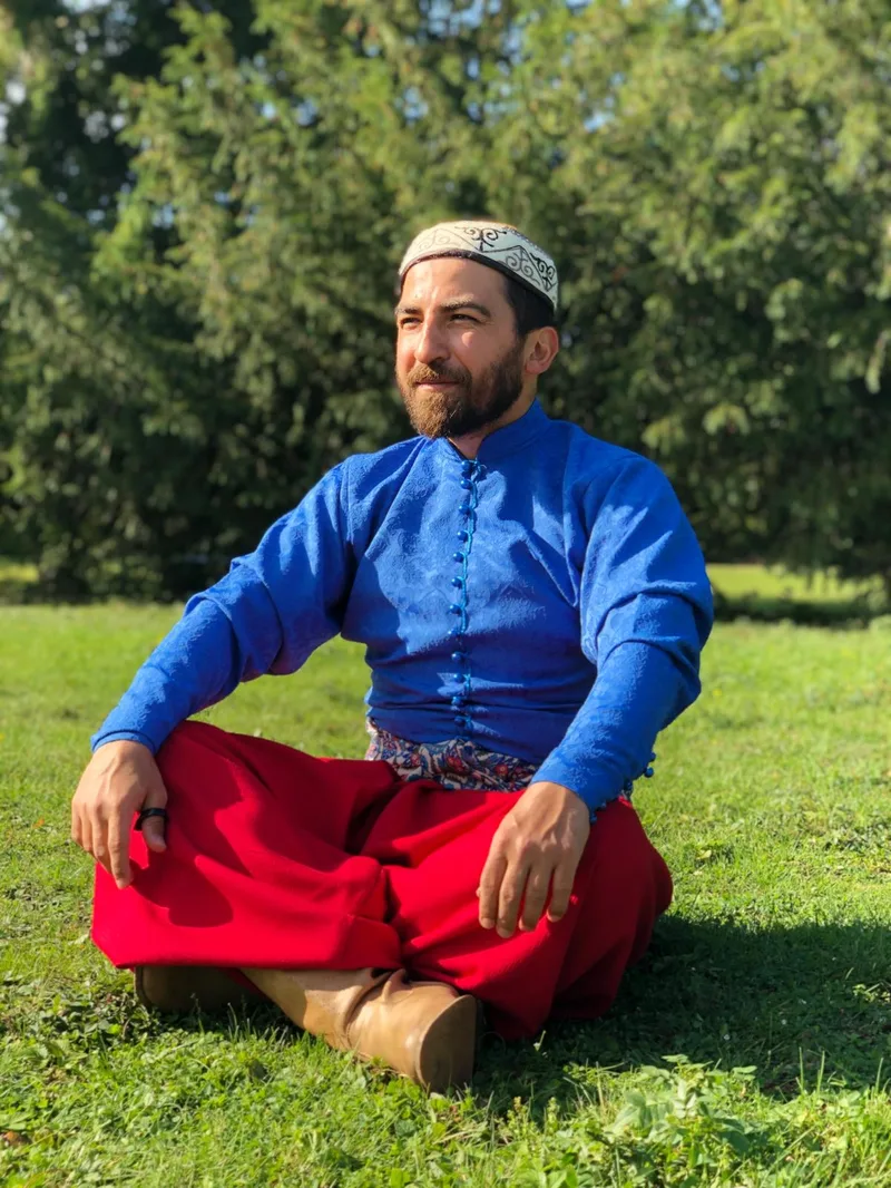 Halil İbrahim Özel in traditioneller Kleidung