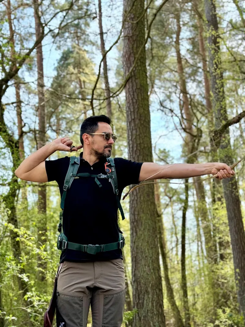 Hüseyin Botour in traditioneller Kleidung